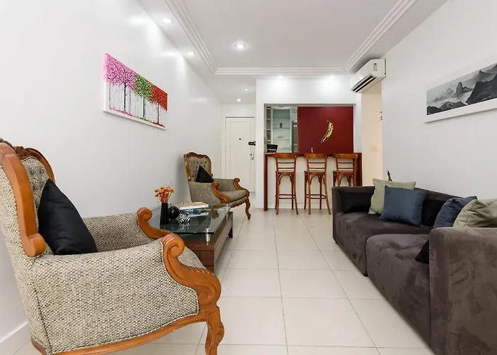 Charme Carioca Com 3 Quartos Em Ipanema|Gc 126/503