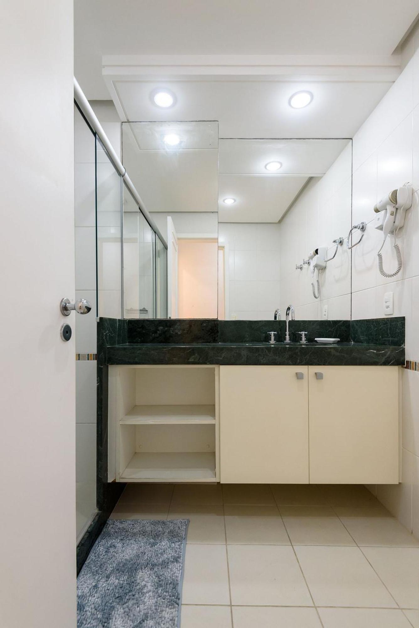 Apartamento Charme Carioca Com 3 Quartos Em Ipanema|gc 126/503 *