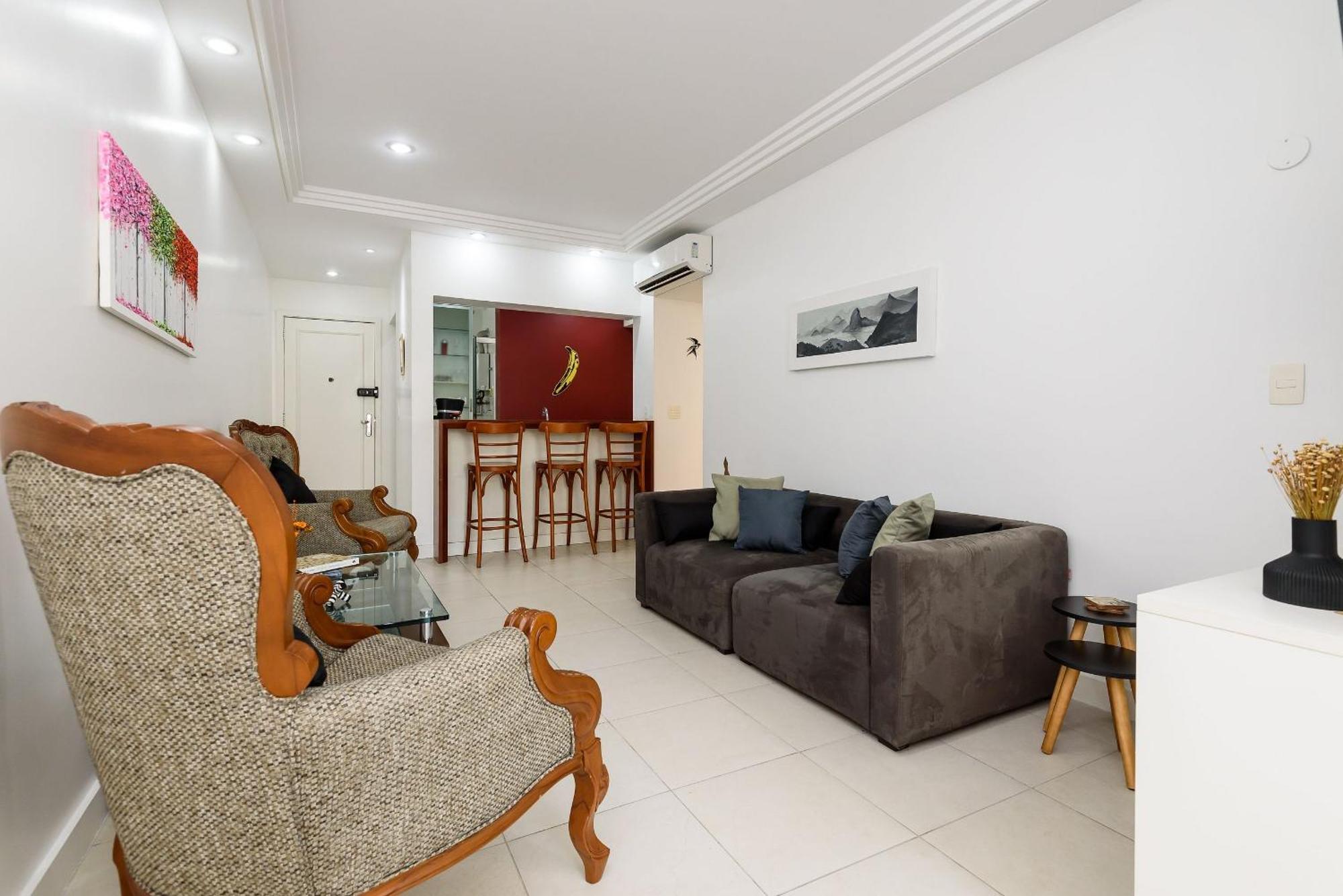 Charme Carioca Com 3 Quartos Em Ipanema|gc 126/503 *